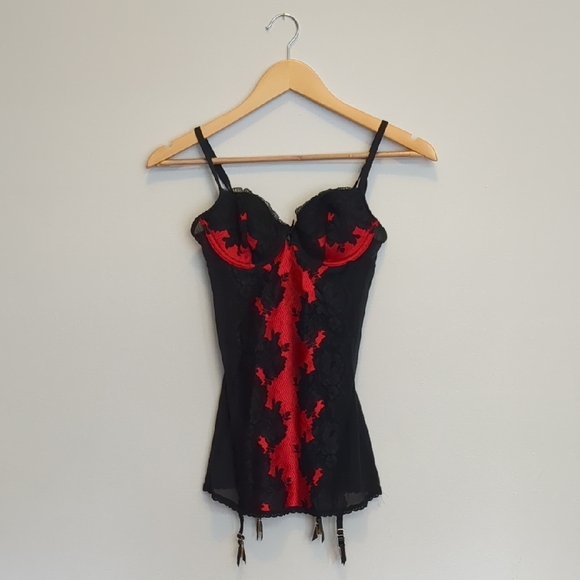 Victoria's Secret Other - Victoria's Secret 34B Bustier Corset Top Black And Red Lace With Garter Straps